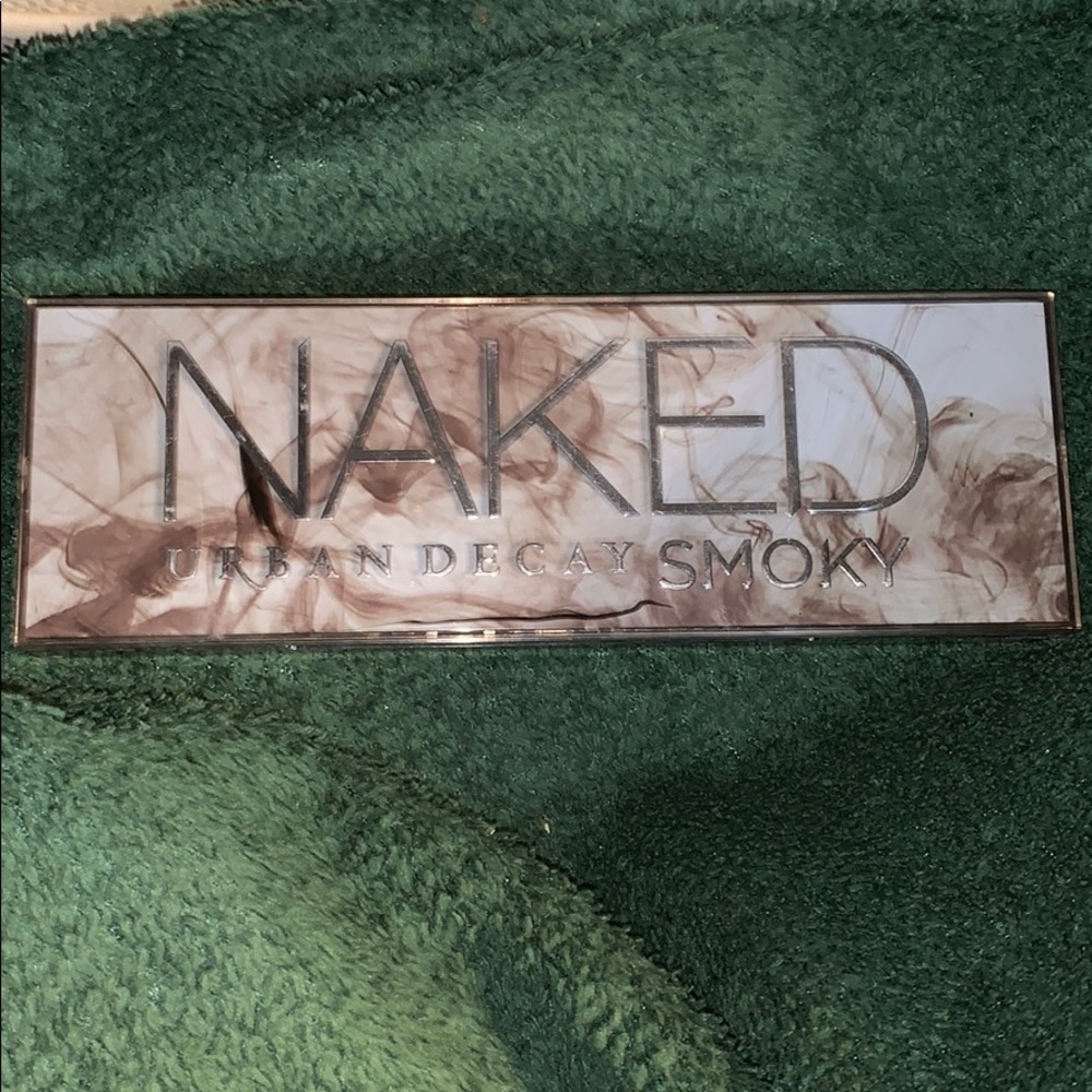 Naked Urbana’s decay smoky palette